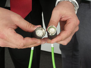 Picture of plug connector and measuring system cable for large machining centers.